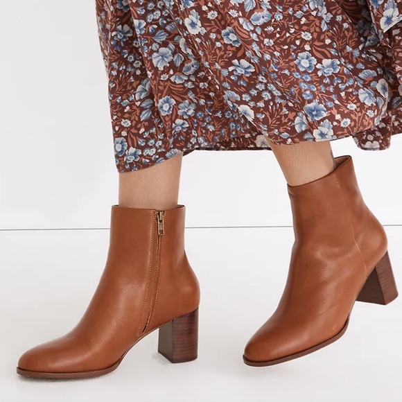 Madewell Shoes - Madewell The Mira Side-Seam Ankle Boot in Leather size 7.5